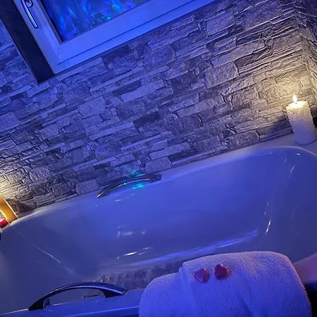 Lägenhet Window On The Poschiavo