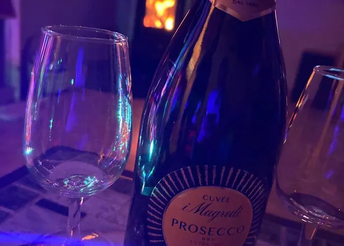 Window On The شقة *